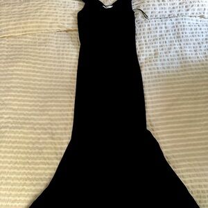 Elegant Black form fitting dress